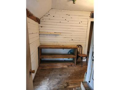 Quaint 4 bedroom village home in need of love for Rehab. Nice - photo 24