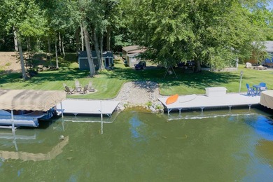 This 2-bedroom, 1-bath summer cottage on 43-acre Diamond Island - photo 25