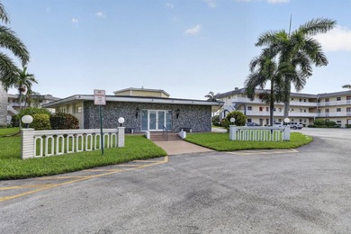 Beautifully updated 2-bedroom, 2-bath first-floor corner unit in - photo 26