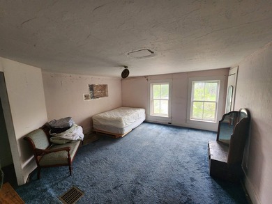 Quaint 4 bedroom village home in need of love for Rehab. Nice - photo 27