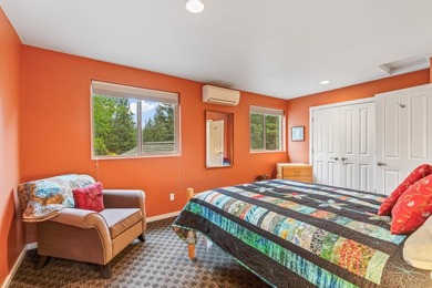 This furnished spacious, updated Meadows Golf Course home - photo 27