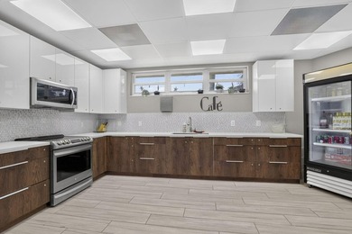 Beautifully updated 2-bedroom, 2-bath first-floor corner unit in - photo 27