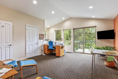 This furnished spacious, updated Meadows Golf Course home - photo 30