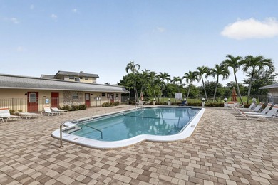 Beautifully updated 2-bedroom, 2-bath first-floor corner unit in - photo 30