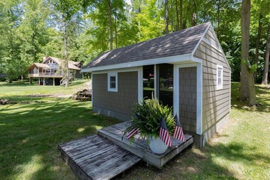 This 2-bedroom, 1-bath summer cottage on 43-acre Diamond Island - photo 34