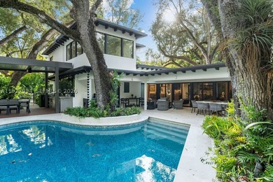 Experience a modern South Coconut Grove residence that perfectly - photo 7