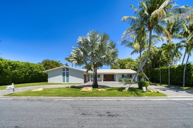 Ibis Isle Rare Offering Impeccably maintained and beautifully - photo 2