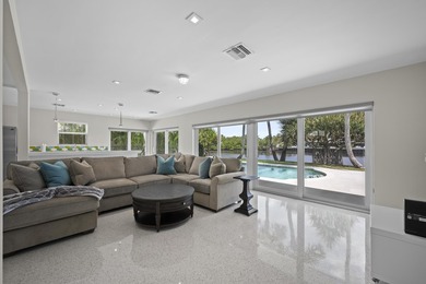 Ibis Isle Rare Offering Impeccably maintained and beautifully - photo 7