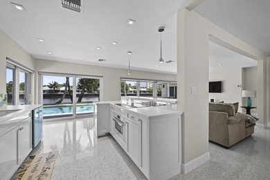 Ibis Isle Rare Offering Impeccably maintained and beautifully - photo 10