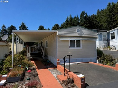 EXCELLENT CONDITION! 1984, 924 sq ft 2 bed, 2 bath manufactured - photo 1
