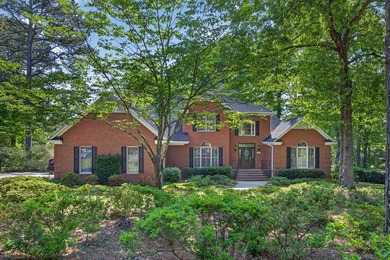 Nestled on a quiet cul-de-sac in prestigious Woodside Plantation - photo 4