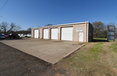 3,034 SQFT METAL BUILDING IN ALBA TX, JUST 5 MINS TO LAKE FORK - Lake Commercial For Sale in Alba, Texas