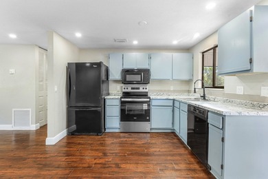 Welcome to this beautifully updated 3-bedroom, 2-bath - photo 10