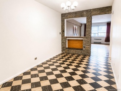 Bring your vision to this spacious 2-bedroom, 1-bath cooperative - photo 4