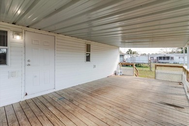 Welcome to this beautifully renovated 3-bedroom, 2-bath 1998 - photo 33