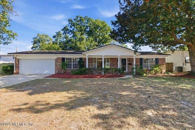 St. Johns River Home Active Under Contract in Jacksonville Florida