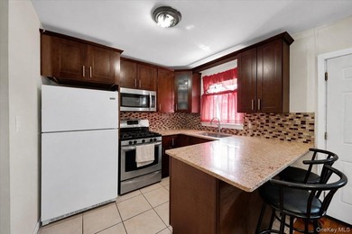 WELCOME TO 403 TORRY AVENUE. SINGLE FAMILY LOVELY BRICK HOME - photo 3