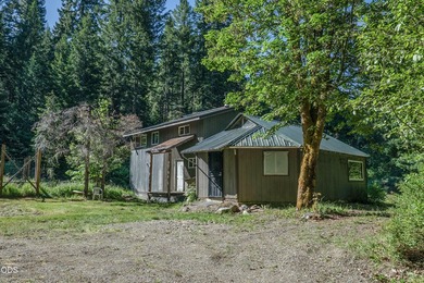 Remote, private, and surrounded by nature, this off-grid hunting - photo 2