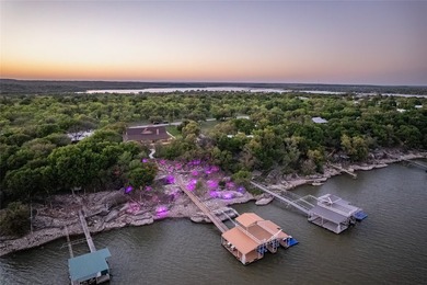 Built in 2021, this well-constructed lake house showcases - photo 3