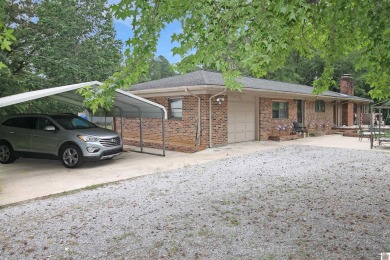 Kentucky Lake Home For Sale in Murray Kentucky