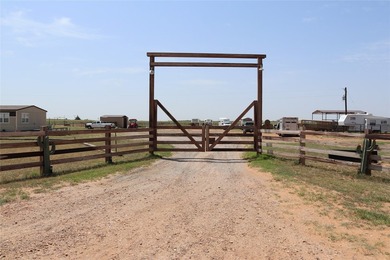Turn-key Equine training facility. Currently used as a cutting - photo 3