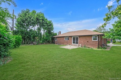 Welcome to 788 Dean Drive in Baldwin! This charming ranch-style - photo 19