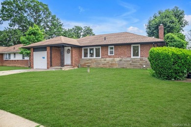 Welcome to 788 Dean Drive in Baldwin! This charming ranch-style - photo 21