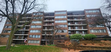 Welcome to Unit #104 at High Point - a beautifully designed - photo 3