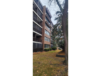 Welcome to Unit #104 at High Point - a beautifully designed - photo 5