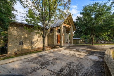 Lakefront property located approximately 30-40 minutes from San - photo 2