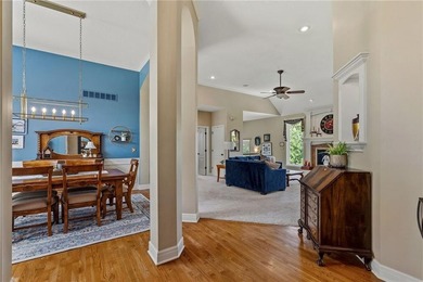 ENJOY EASY LIVING IN THE CREEKMOOR VILLAS! This impeccably - photo 5