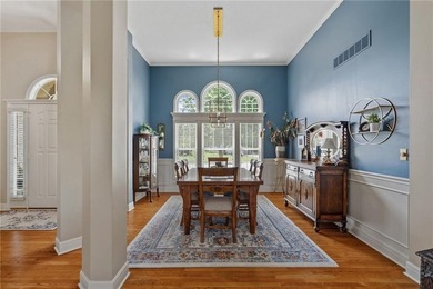 ENJOY EASY LIVING IN THE CREEKMOOR VILLAS! This impeccably - photo 8