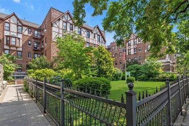 Renovated Studio at Historic Beechhurst Towers with only 10% - photo 1