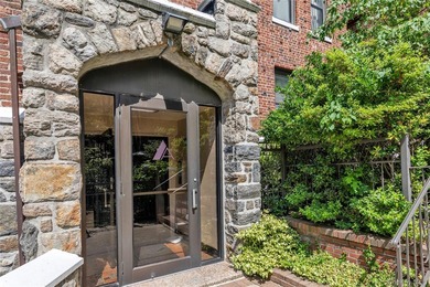 Renovated Studio at Historic Beechhurst Towers with only 10% - photo 9