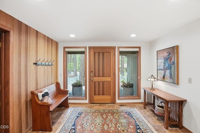 Beautifully maintained and impeccably manicured, this inviting - photo 6