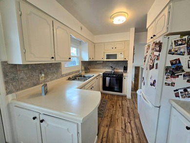Located at the edge of town in the Lakeland subdivision, and - photo 17