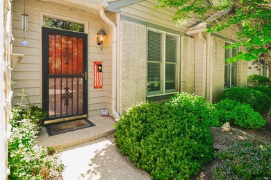 Welcome to this lovingly cared for home in Harbour Pointe at The - photo 2
