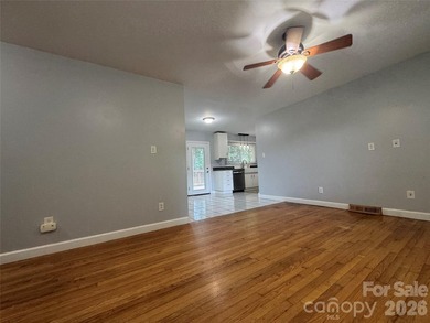 Welcome home to this inviting 3-bedroom, 1-bath residence - photo 16