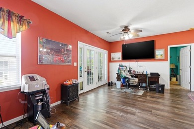 Updated 3BR/2BA condo in desirable Sweetwater community in - photo 18