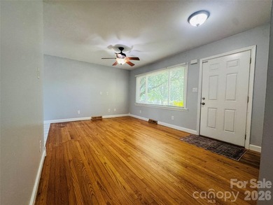 Welcome home to this inviting 3-bedroom, 1-bath residence - photo 18