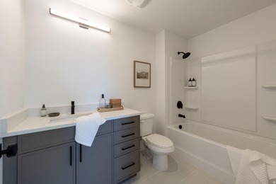 Incredible opportunity to own 14 brand new rental townhomes in - photo 19