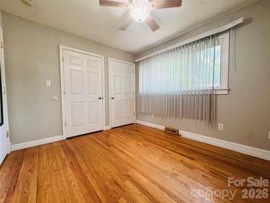 Welcome home to this inviting 3-bedroom, 1-bath residence - photo 22