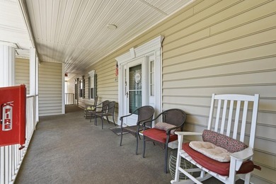 Updated 3BR/2BA condo in desirable Sweetwater community in - photo 23
