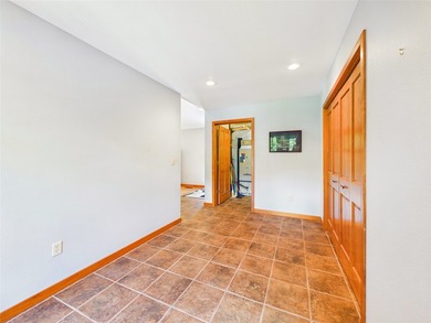 Enjoy the comfort and convenience of this well-maintained - photo 24