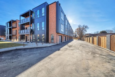 Incredible opportunity to own 14 brand new rental townhomes in - photo 24