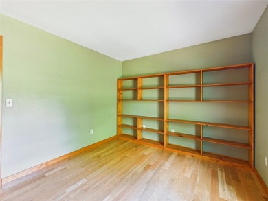Enjoy the comfort and convenience of this well-maintained - photo 27
