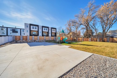 Incredible opportunity to own 14 brand new rental townhomes in - photo 27
