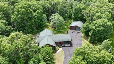 Enjoy the comfort and convenience of this well-maintained - photo 39