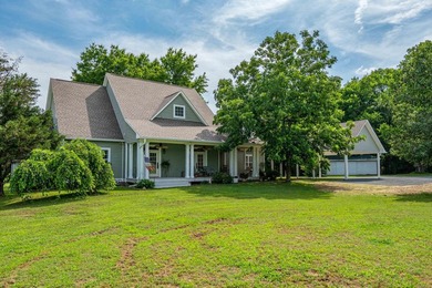 Elegant Country Retreat on 2.66 Private Acres (up to an - photo 1