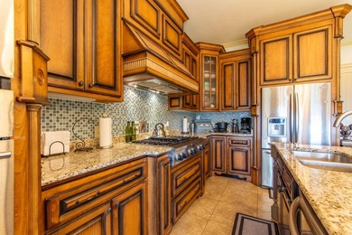 Wake up to breathtaking views of Pickwick Lake from nearly every - photo 3